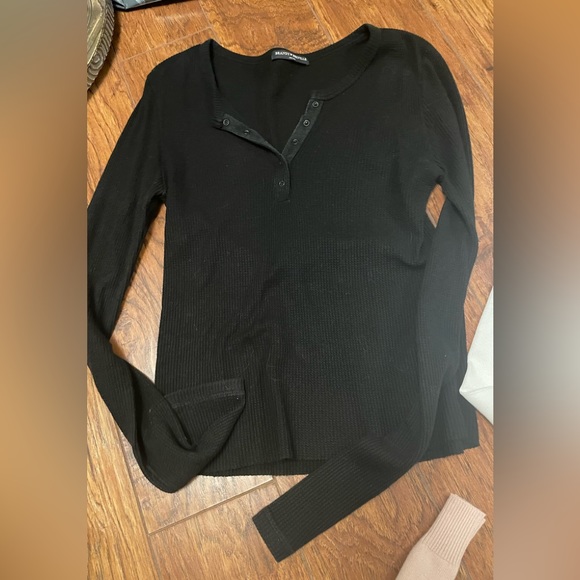 Brandy Melville Bundle - Picture 2 of 6